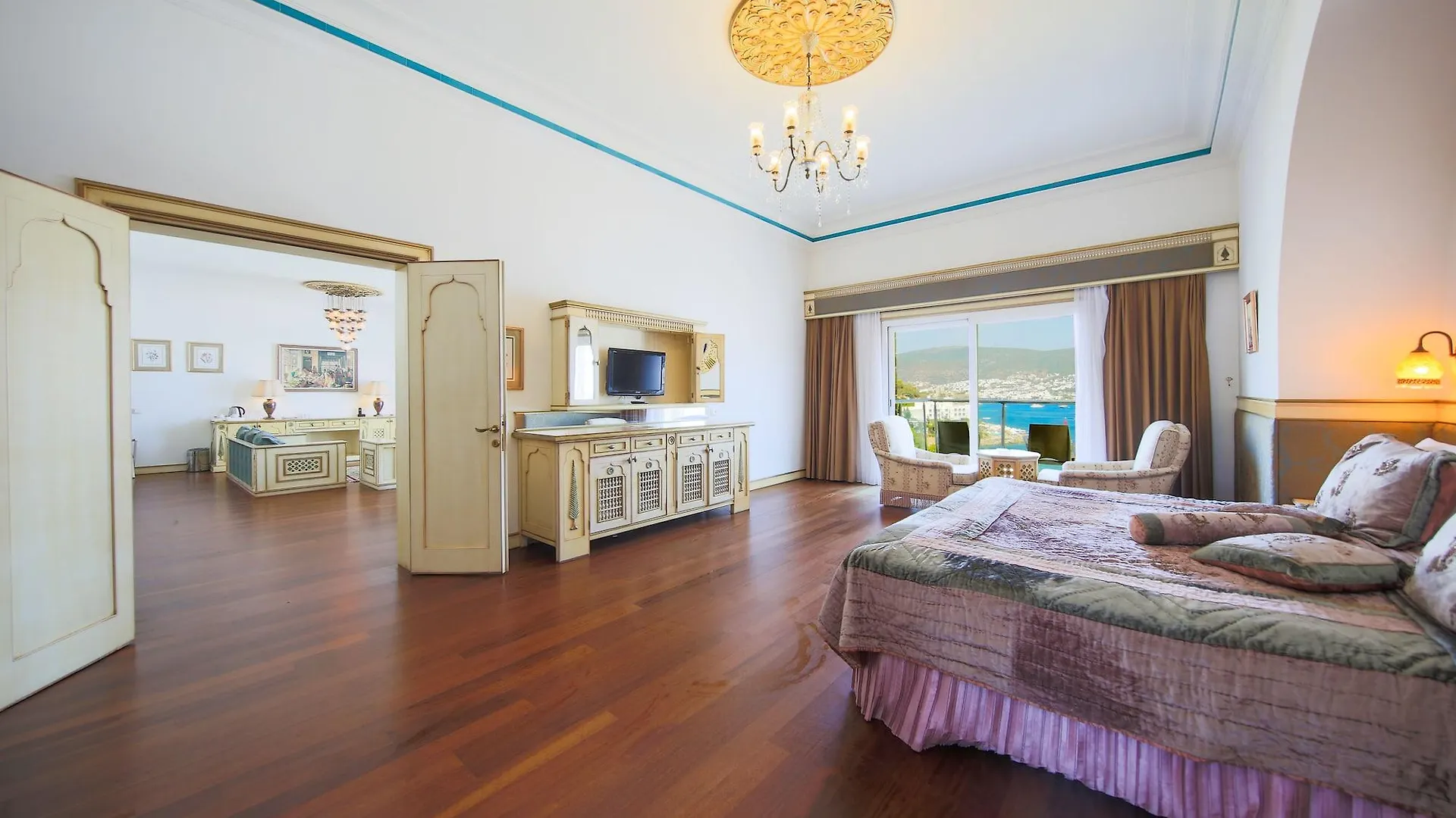 Salmakis Resort & Spa Bodrum 5*,
