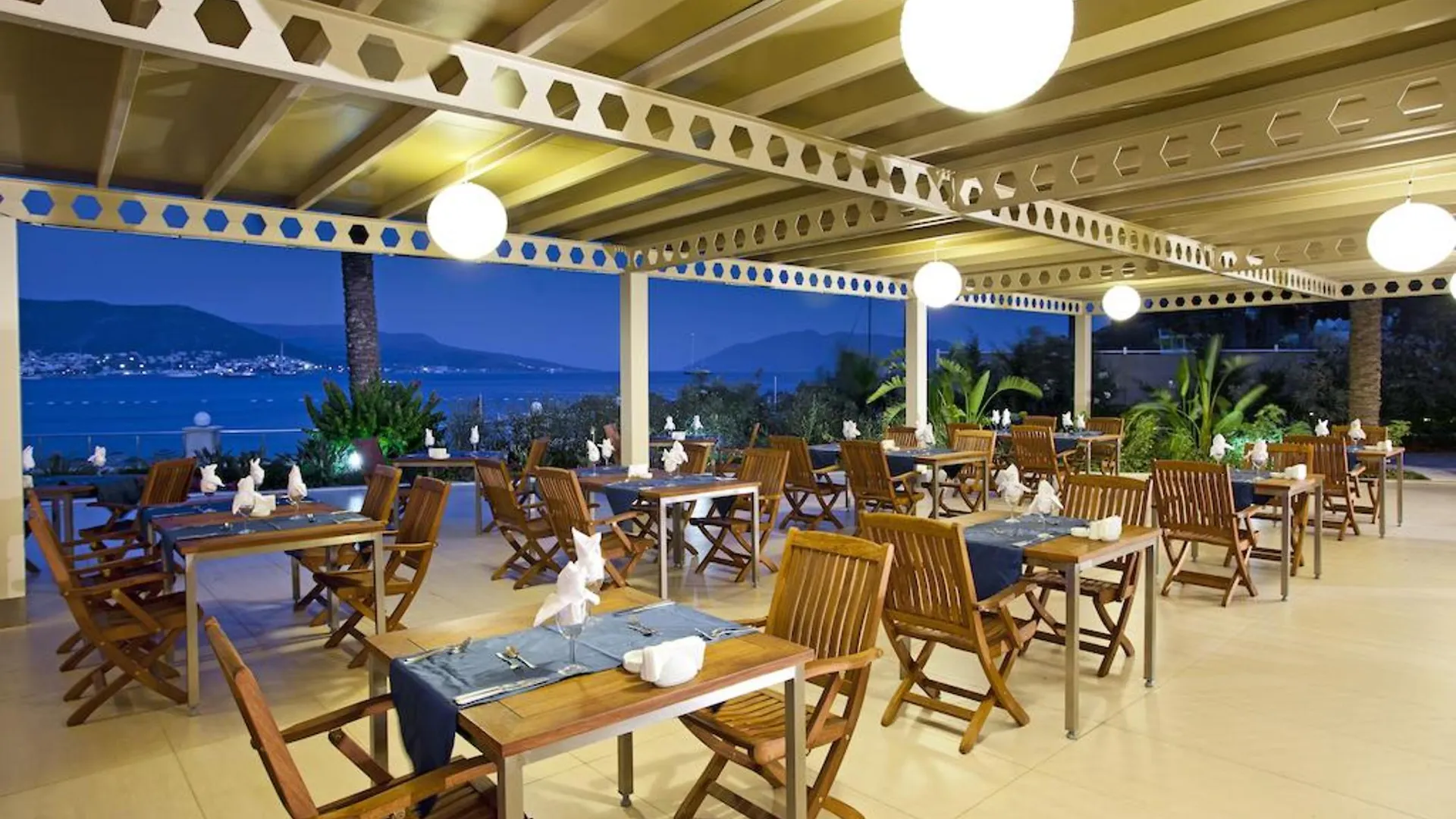 *****  Salmakis Resort & Spa Bodrum Turquía